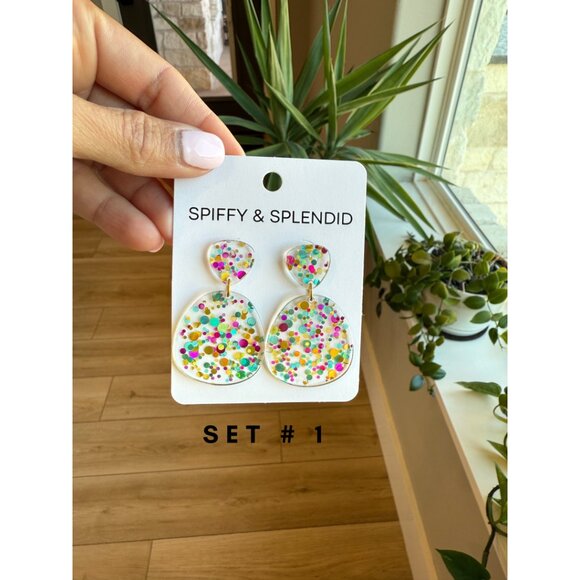 🍒 2/$20 - Confetti Acrylic Statement Earrings - Picture 3 of 8